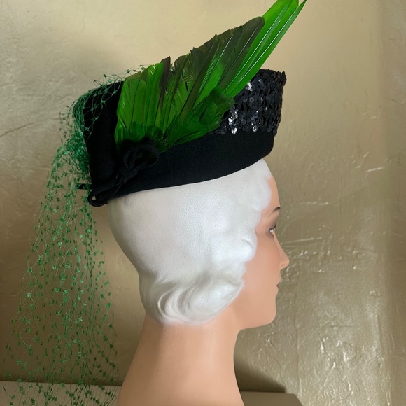 LAVISH 1940s\' BLACK FELT \